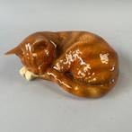 Beeldje - Grote slapende Rode kater - Goebel (23cm L) - TMK6, Antiek en Kunst
