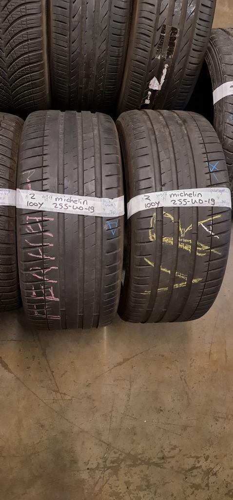 2x 255-40-19 Michelin Zomer 4mm €60 Per Band 255 40 19, Auto-onderdelen, Banden en Velgen, 19 inch, Zomerbanden, 255 mm, Personenwagen