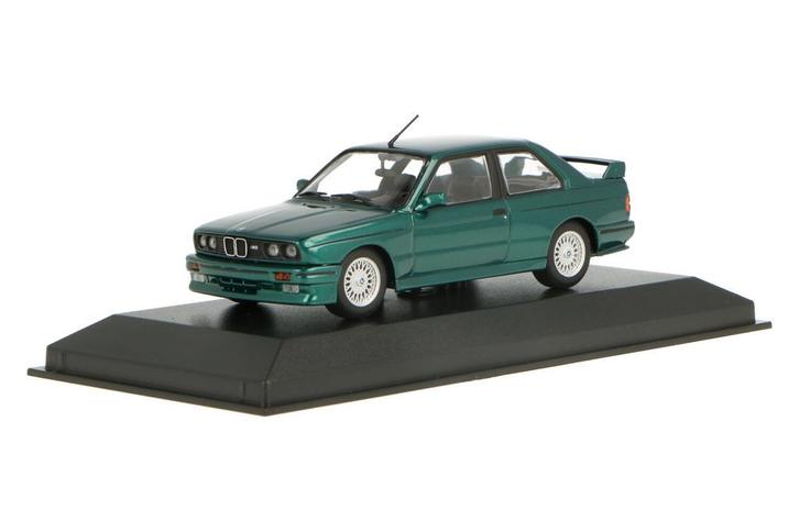 BMW M3 (E30) 940020304 Maxichamps  Modelauto 1:43  1987, Hobby en Vrije tijd, Modelauto's | 1:43, Verzenden