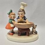 Goebel - Beeldje - Hummel #GF 112 - Baker - TMK2 - zeer