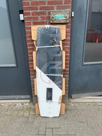 2025 Ronix vault modello boot wakeboard pro model 145 cm beschikbaar voor biedingen