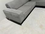 Grijze hoekbank, professioneel gereinigd, Huis en Inrichting, Banken | Bankstellen, Overige maten, Hoekbank, 75 tot 100 cm, Zo goed als nieuw
