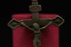 Middeleeuws (Gotisch) - Christelijk Beschermings Bronzen, Sieraden, Tassen en Uiterlijk