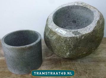 Riviersteen urn | Zwerfkei | natuursteen asbus | gedenksteen beschikbaar voor biedingen