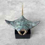 sculptuur, NO RESERVE PRICE - Sculpture Manta Ray on a Base, Antiek en Kunst