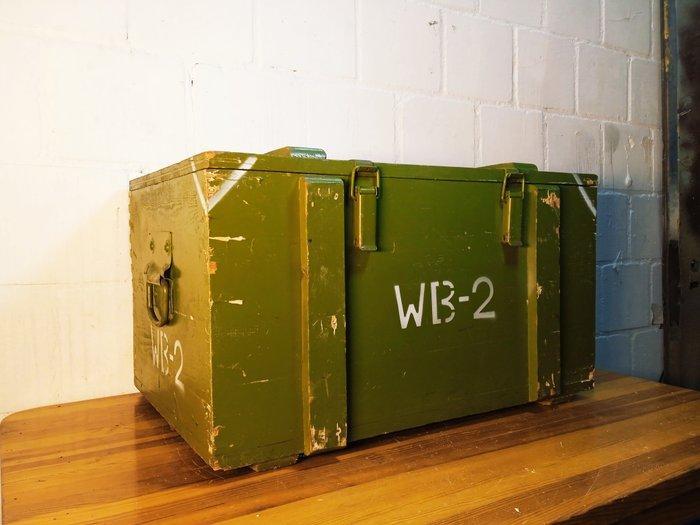 Krat - Grote militaire kist - Staal, Vurenhout, Antiek en Kunst, Antiek | Wandborden en Tegels
