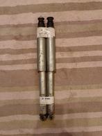 Set Datsun Bluebird J810 (160B / 180B) schokdempers achteras, Ophalen of Verzenden, Nieuw, Oldtimer onderdelen