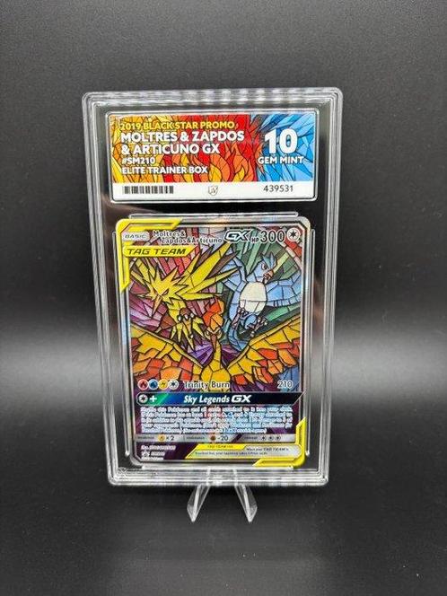 Pokémon - 1 Graded card - Articuno, Moltres, Zapdos #SM210, Hobby en Vrije tijd, Verzamelkaartspellen | Pokémon
