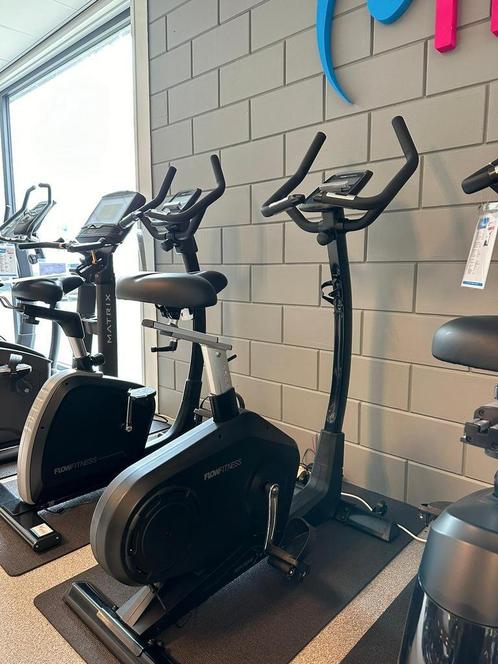 Flow Fitness Perform B3i Hometrainer Afhaal/showroommodel, Sport en Fitness, Fitnessapparatuur, Hometrainer, Zo goed als nieuw