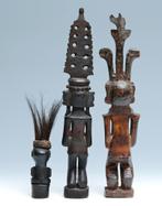 Tribal houten figuren (Nias en Batak), Ophalen