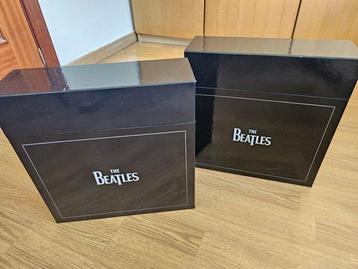 Beatles - The Beatles Vinyl Collection packaged in 2x Full beschikbaar voor biedingen
