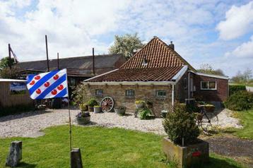 boerderijtje in noord-west Friesland bij vis/zwemwater