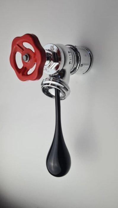 Santicri (1992) - Running Out - Silver and Black Edition, Antiek en Kunst, Kunst | Designobjecten