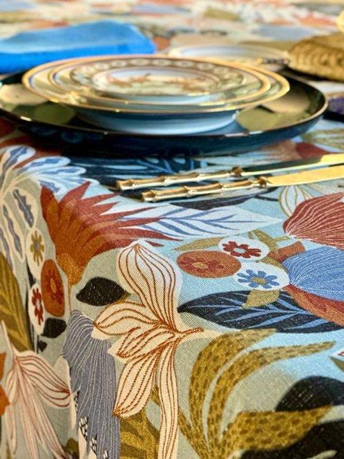 Tafelkleed voor grote tafels, bedrukt in intense kleuren, Antiek en Kunst, Antiek | Meubels | Tafels