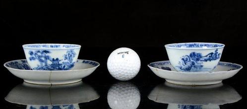 Een paar Chinese blauw-witte Rivierlandschap bekers en, Antiek en Kunst, Antiek | Overige Antiek