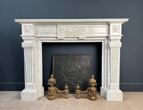 Unieke Wit Marmeren schouw, rond 18-80 siermantel openhaard, Huis en Inrichting, Haarden, Nieuw