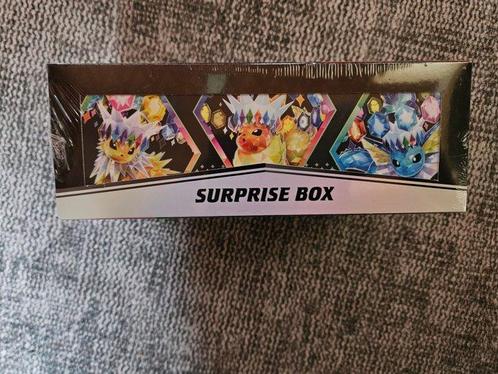 Pokémon sealed Prismatic Evolutions surprise box - 1 Box, Hobby en Vrije tijd, Verzamelkaartspellen | Pokémon