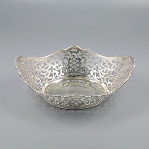 D.J. Aubert, Soezenmand - Gebakmandje - .835 zilver, Antiek en Kunst, Antiek | Goud en Zilver