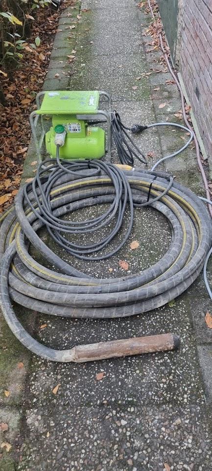 Lievers Holland betontrilnaald – professioneel bouwgereedsch, Doe-het-zelf en Verbouw, Gereedschap | Handgereedschap, Gebruikt