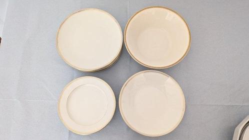 Schumann Arzberg - Tafelservies voor 6 (19) - Goud,, Antiek en Kunst, Antiek | Meubels | Tafels