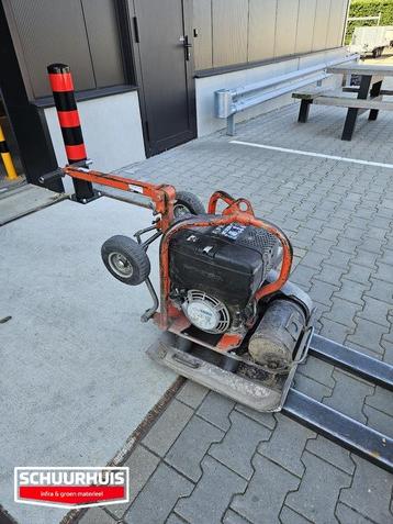 REVO 2100 DIESEL trilplaat (ZO ALS INGERUILD) beschikbaar voor biedingen