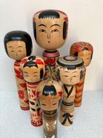 Een prachtige verzameling vintage Kokeshi in verschillende