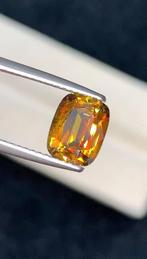 Zonder Minimumprijs - 1 pcs Geel, Oranje Titaniet - 2.18 ct, Nieuw