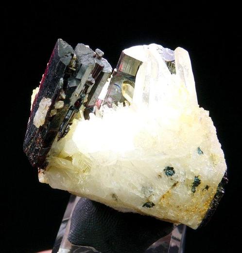 Hubneriet (translucent) en kwarts Mundo Nuevo mijn,, Verzamelen, Mineralen en Fossielen