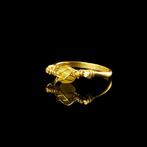 Oud-Romeins Ring met omwikkelde Romeinse glaskraal, Sieraden, Tassen en Uiterlijk, Antieke sieraden