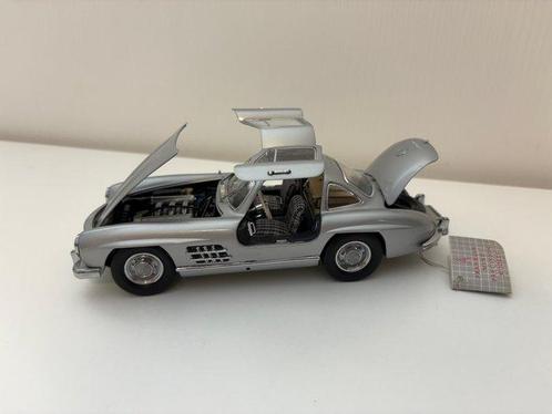 Franklin Mint 1:24 - Modelauto - Mercedes 300 SL Gullwing, Hobby en Vrije tijd, Modelauto's | 1:5 tot 1:12