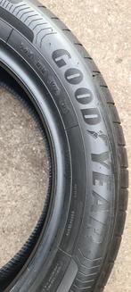 215/55r17 94v Goodyear Dot25, Ophalen, 215 mm, Nieuw, 17 inch