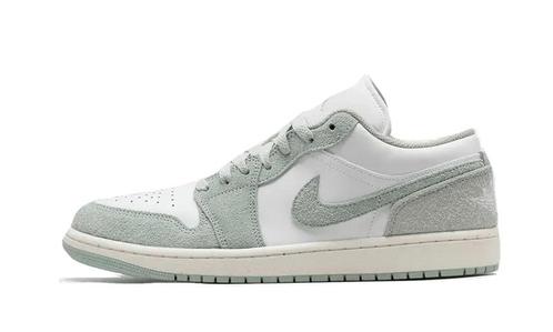 Air Jordan 1 Low SE White Seafoam - maat 38.5 (Sneakers), Kleding | Dames, Schoenen, Wit, Nieuw, Sneakers of Gympen, Verzenden