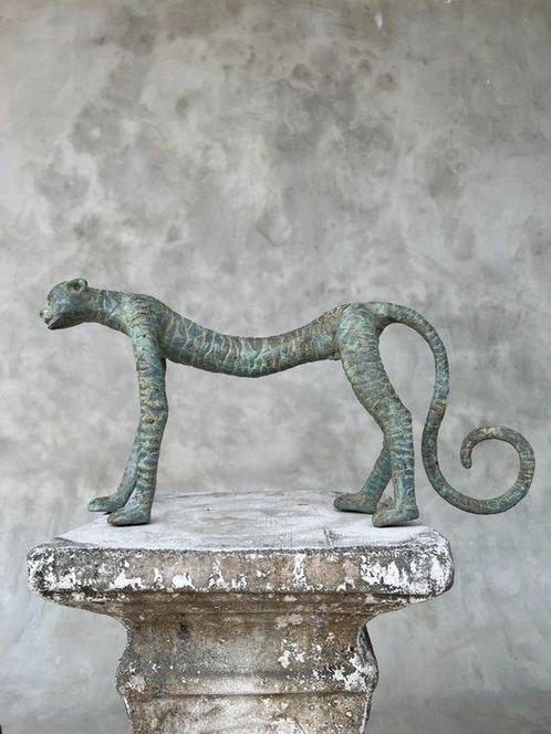 sculptuur, NO RESERVE PRICE - Elegant Sculpture of an, Antiek en Kunst, Kunst | Designobjecten