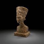 Replica van het oude Egyptisch Granieten beeld van koningin, Antiek en Kunst
