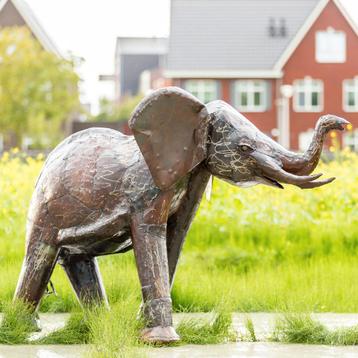 Beeld; Grote metalen olifant - beschikbaar voor biedingen