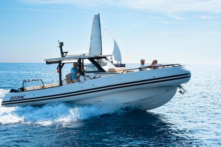 Zodiac X10CC - Center Console RIB - uniek concept!, Watersport en Boten, Rubberboten, 200 pk of meer, Overige materialen, Benzine