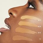 MAC Cosmetics Studio Fix Fluid SPF 15 C8 Foundation - 30ml, Nieuw, Gehele gezicht, Make-up, Ophalen of Verzenden