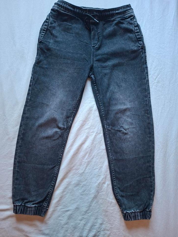 Lefties denim jogger antraciet maat 140, Kinderen en Baby's, Kinderkleding | Maat 140, Jongen of Meisje, Gebruikt, Broek, Ophalen of Verzenden