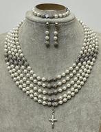 Moeder van witte parels met een katholiek kruis, gemaakt van, Antiek en Kunst