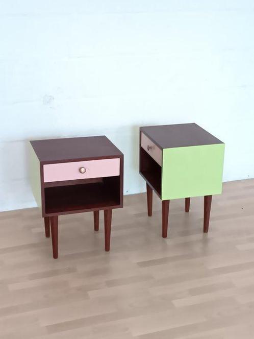 Nachtkastje (2) - Beuken, Mahonie, Antiek en Kunst, Kunst | Designobjecten