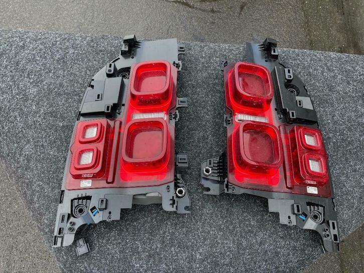 Linker of rechter achterlicht New Defender  90 / 110 L663, Auto-onderdelen, Verlichting, Gebruikt, Land Rover, Ophalen of Verzenden