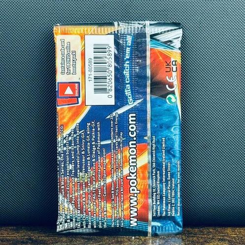 Pokémon Booster pack - Cosmic Eclipse, Hobby en Vrije tijd, Verzamelkaartspellen | Pokémon