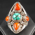 Red Coral, Himalayan Turquoise - Traditionele Tibetaanse