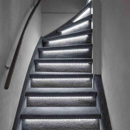 Dimbare trap LED strip set, 15 LED strips 4000K, Huis en Inrichting, Lampen | Overige, Nieuw, Ophalen of Verzenden