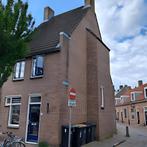 Hoekwoning met tuin en 2 slaapkamers, Huizen en Kamers, 50 m² of meer, Overige regio's