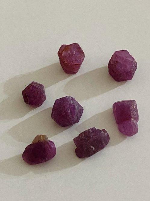 Robijn ‘Gratis verzending’ Ruwe verbazingwekkende Hegzagonal, Verzamelen, Mineralen en Fossielen