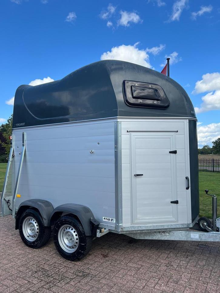 Nieuwstaat! vol-Alu 2-paards met zadelkamer 2020!, Dieren en Toebehoren, Paarden en Pony's | Trailers en Aanhangwagens, 2-paards trailer