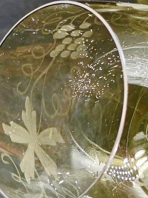 Wijnglas (5) - Glas - Eerder, een witte wijn, Antiek en Kunst, Antiek | Meubels | Tafels