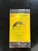 Pokémon - 2 Card - Pokémon - Pikachu V en Poke Ball gold, Nieuw