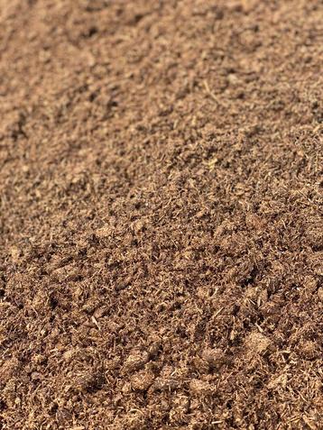 Krachtige Gedroogde Koemest vanaf 1m3, ideaal voor het gazon beschikbaar voor biedingen